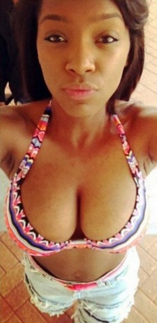 Perfect hot ebony selfshot her big natural wonderful boobs in bikini
