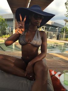 Sexy black chick on vacation