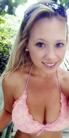 Hot homemade photo with a superb blonde big tits.